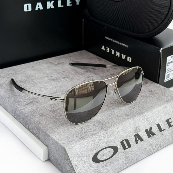 oakley-contrail-ti